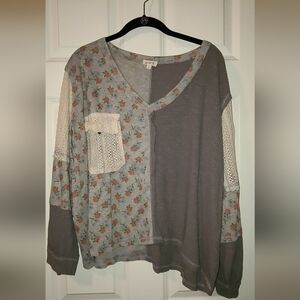 POL Floral and Gray Patchwork Women's Top
